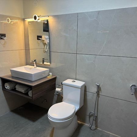 לה Hotel Nalanda Ladakh מראה חיצוני תמונה