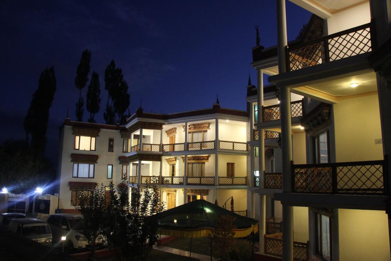 לה Hotel Nalanda Ladakh מראה חיצוני תמונה
