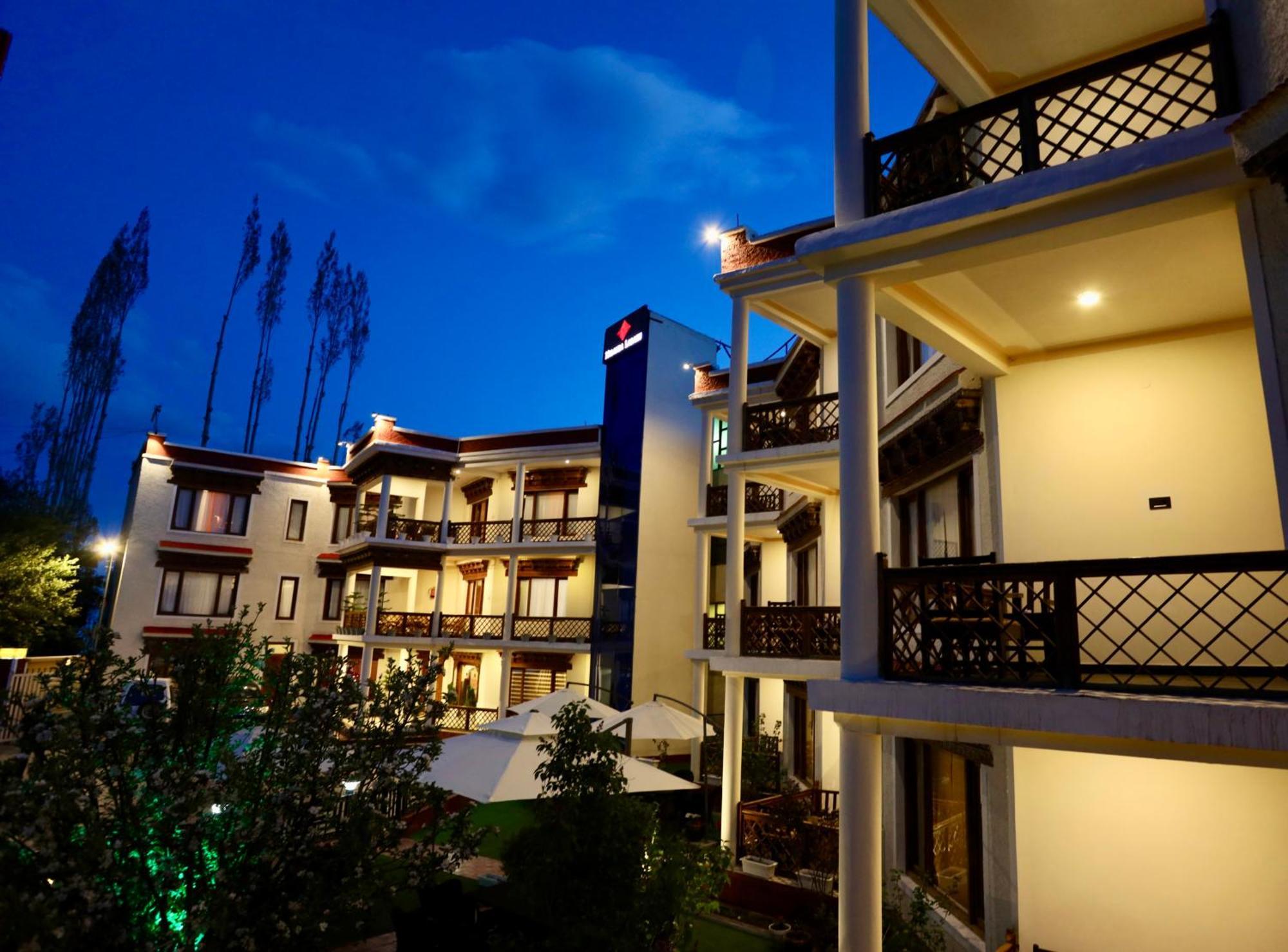 לה Hotel Nalanda Ladakh מראה חיצוני תמונה