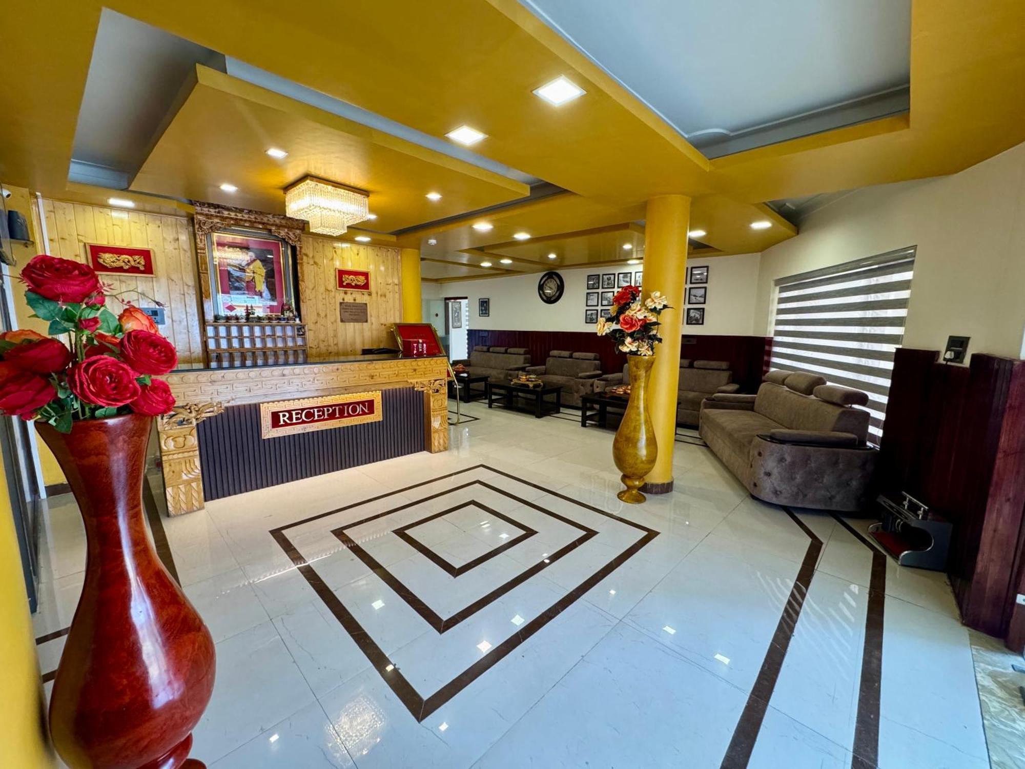 לה Hotel Nalanda Ladakh מראה חיצוני תמונה