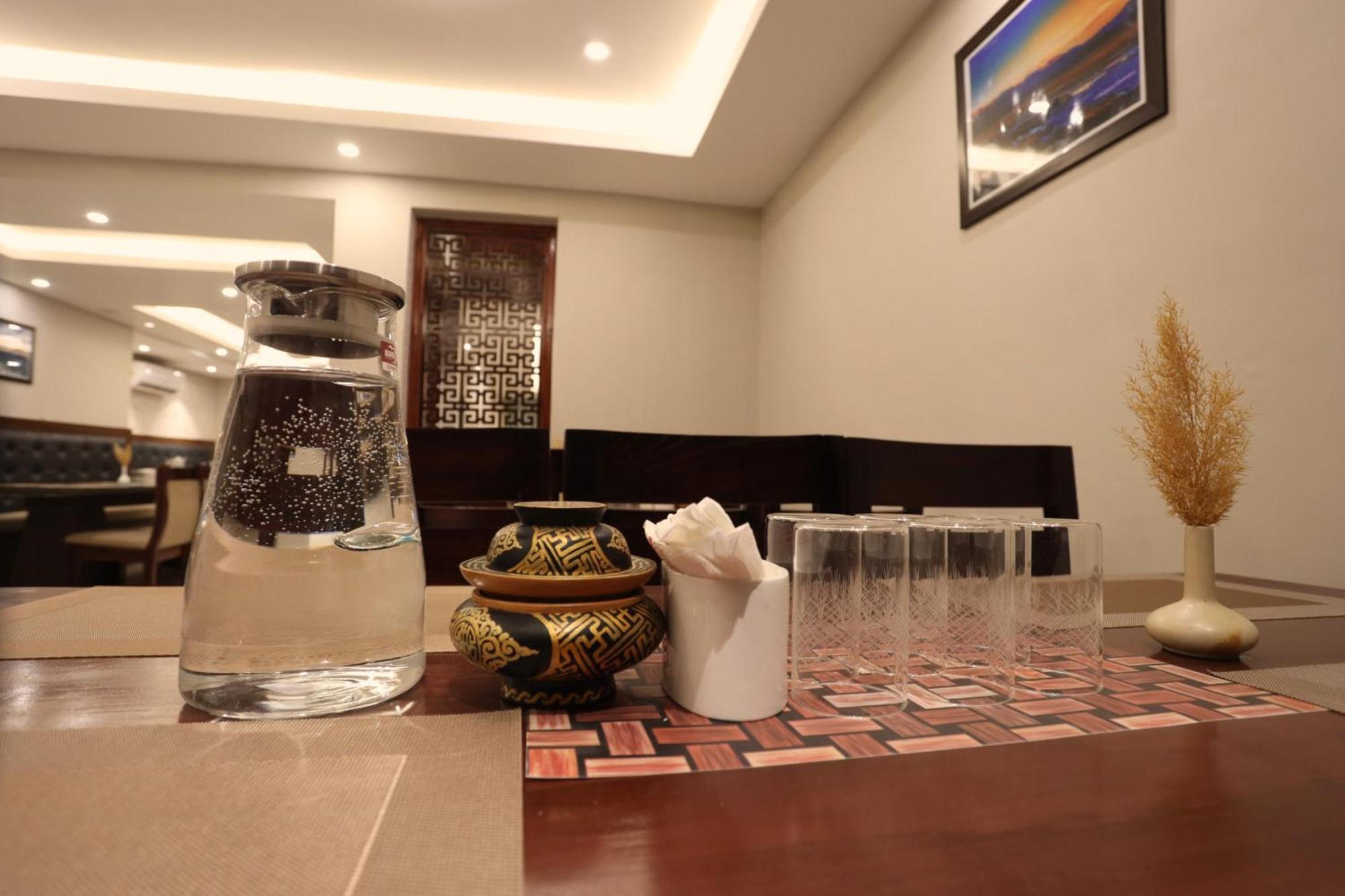 לה Hotel Nalanda Ladakh מראה חיצוני תמונה