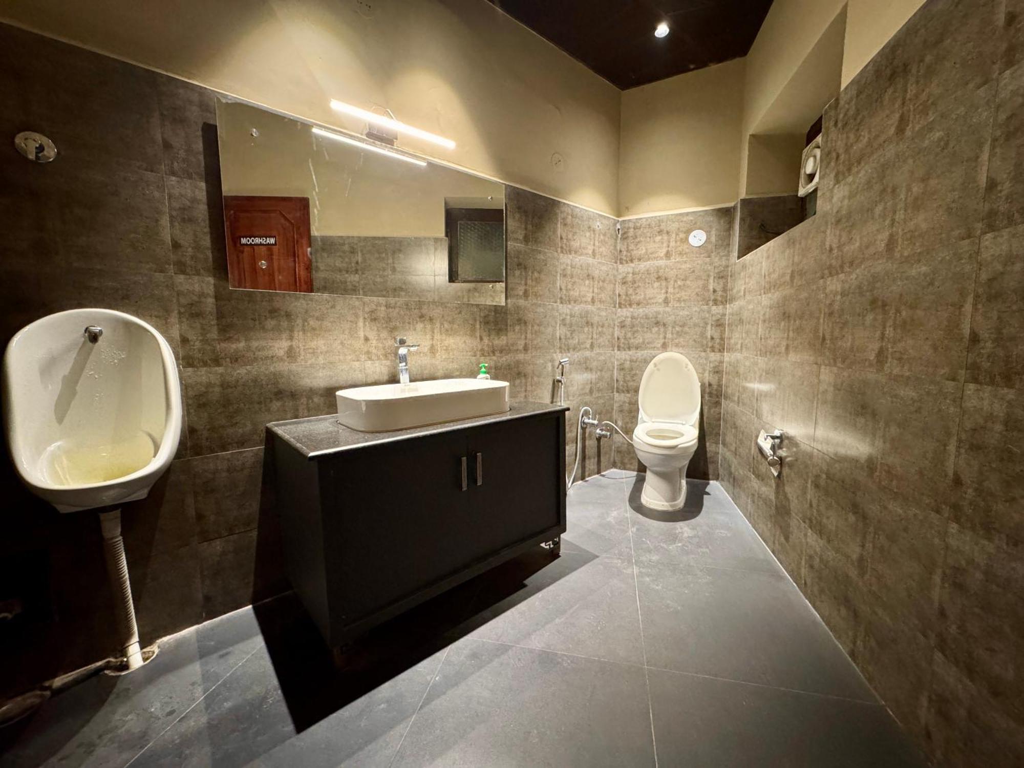 לה Hotel Nalanda Ladakh מראה חיצוני תמונה