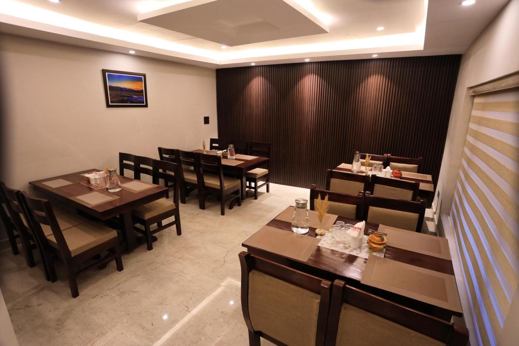לה Hotel Nalanda Ladakh מראה חיצוני תמונה