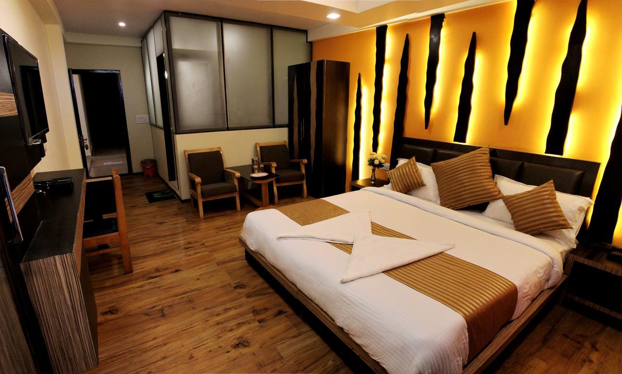 לה Hotel Nalanda Ladakh מראה חיצוני תמונה