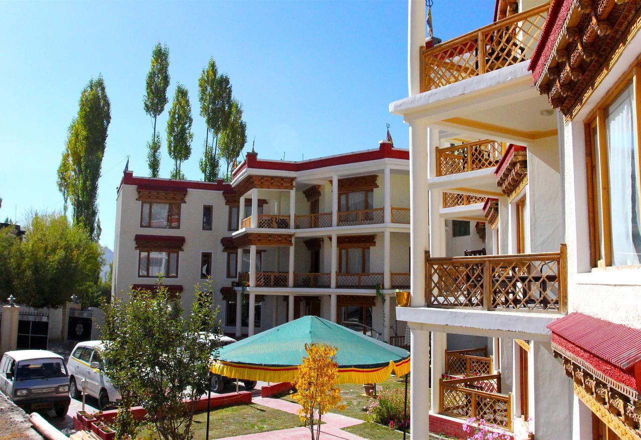 לה Hotel Nalanda Ladakh מראה חיצוני תמונה